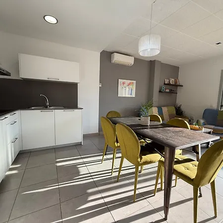 Agi Peater Center Apartamento