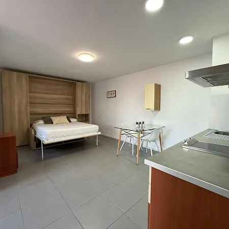 Apartamento Agi Peater Center