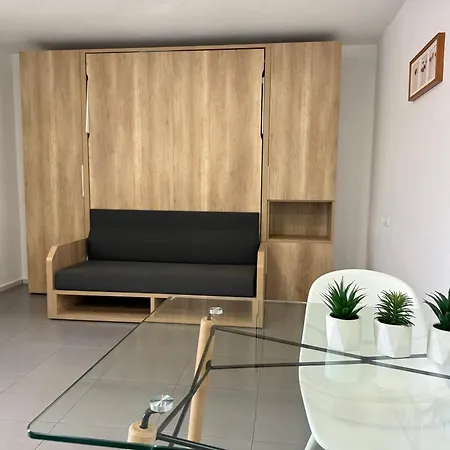 Apartamento Agi Peater Center *